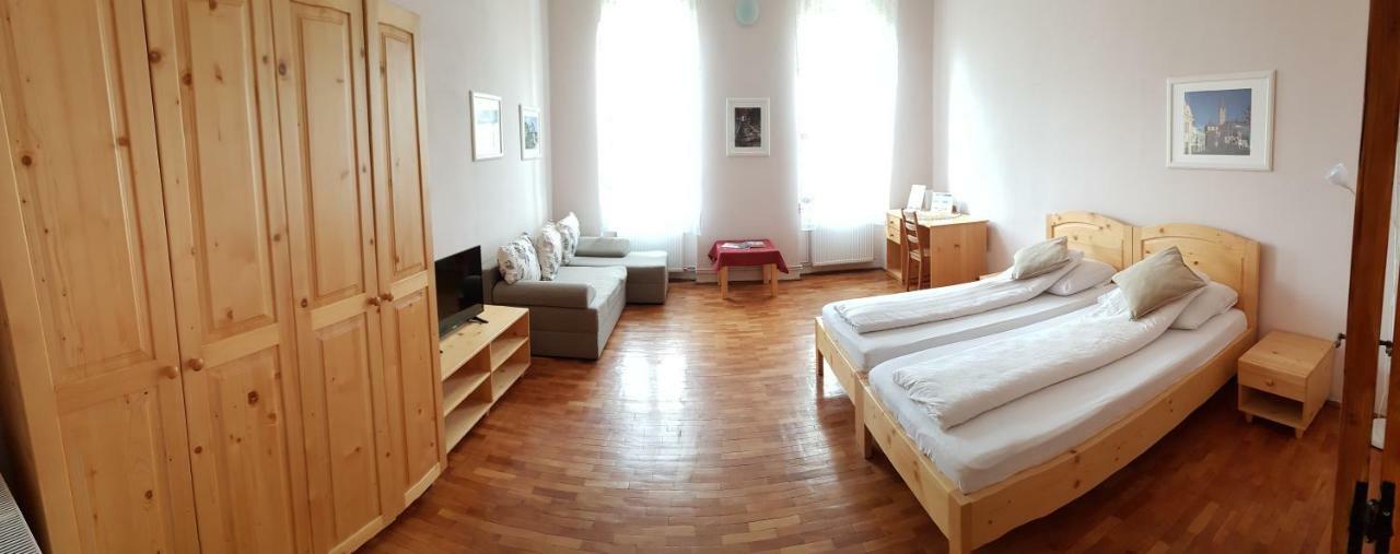 Fabini Apartments Mediaş المظهر الخارجي الصورة